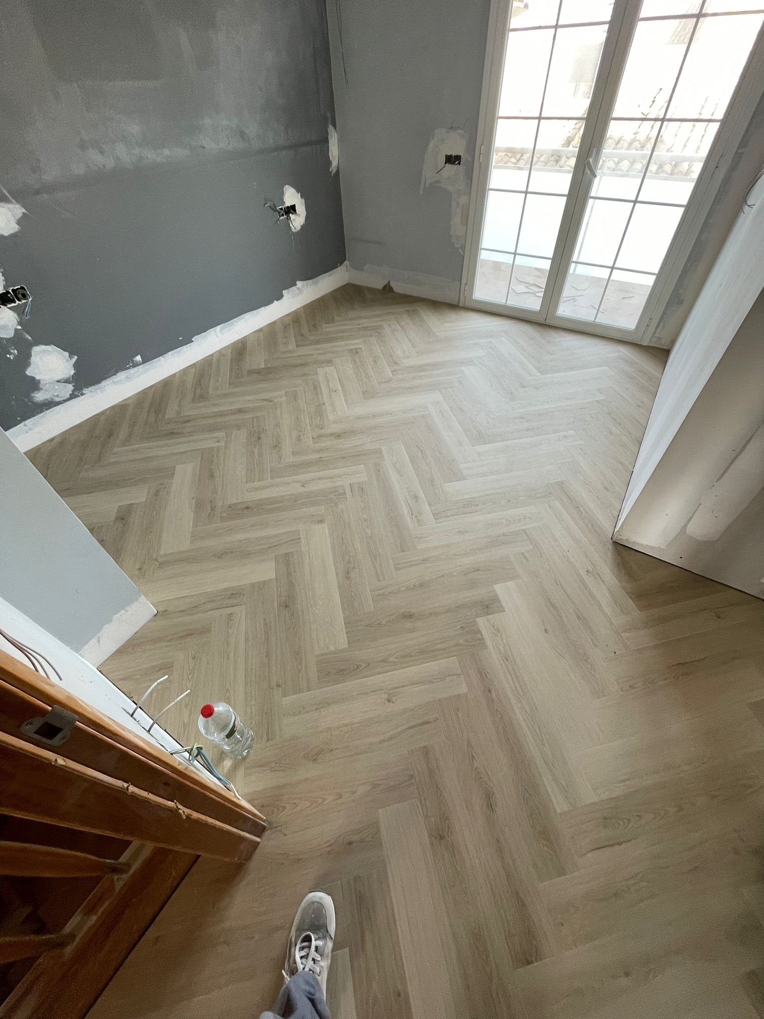 Suelo acabado madera en espiga